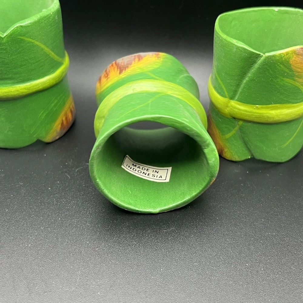 Pineapple & Banana Leaf Wood Napkin Rings Hand-Painted Set of 7 ~ Indonesia